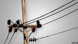 Downed power lines close Brinkley Road in Kennewick