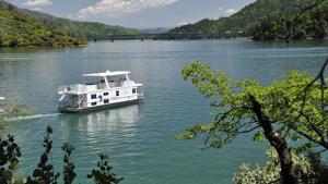 Home on the Water: Are Houseboats More Affordable Than Apartments in Major Cities?