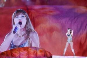 Taylor Swift’s tour arrives to shake up Europe