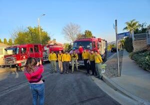 Tri-Cities/Walla Walla fire crews teaching fire safety to California homeowners