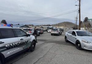 Law enforcement tracks down man after failing to yield for officer in Kennewick