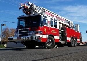 Kennewick trailer fire quickly controlled by local firefighters