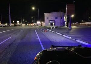 Mini bike rider injured in crash after failing to stop for officer in Kennewick