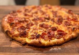 Business Spotlight: Reagan’s Pizza & Cheesesteaks