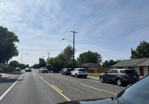 Kennewick standoff resolved; wanted suspects surrender without incident