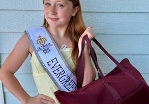 Kennewick teen creates ‘Dignity Duffel Bags’ for foster kids