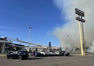 Yakima fire prompts evacuation orders as winds fuel blaze