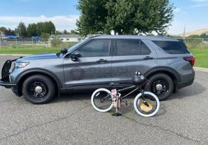 Benton County deputies surprise boy with new bike after fall