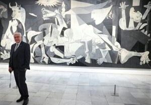 German president honours victims in Guernica, razed by Nazis