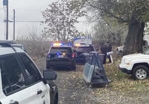 Kennewick police arrest three on charges of theft and resisting arrest