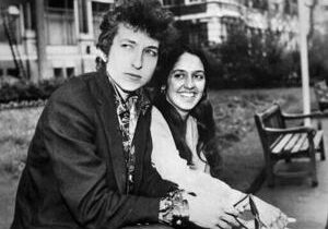 Trump despair drives folk icon Joan Baez back to the studio