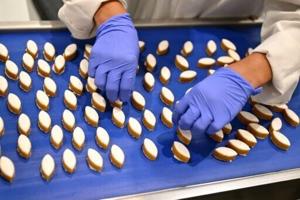 French almond makers revive traditions to counter US dominance