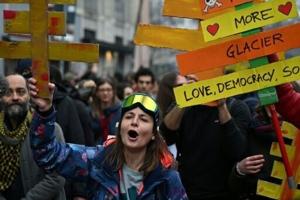 ‘Free the mountains!”: clashes at Milan protest over Winter Olympics