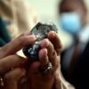 De Beers sale drags in diamond doldrums